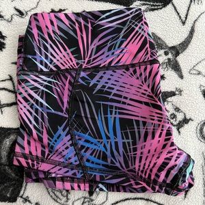 Fleo low rise contour! Size M.